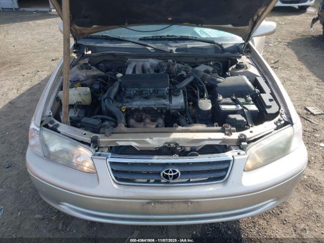 Toyota Camry Le V6 Image 9