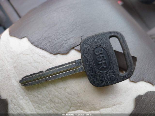 Toyota Camry Le V6 Image 15