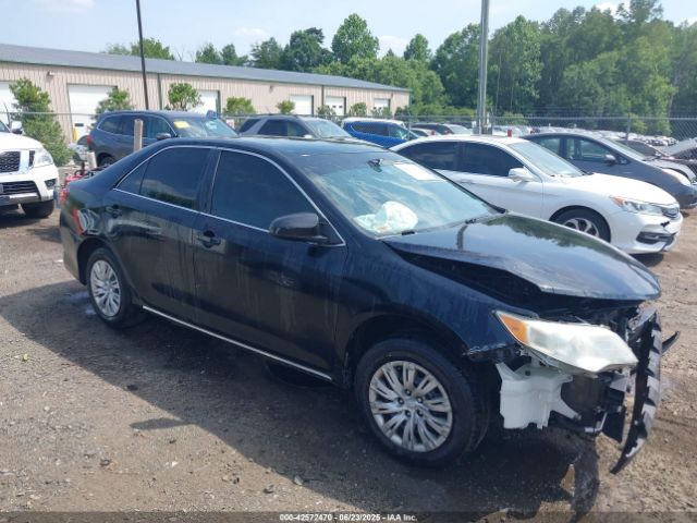 Toyota Camry Le Image 1