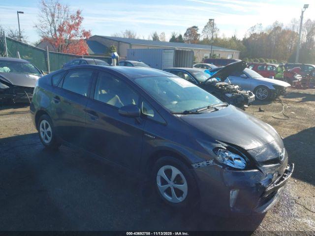  Salvage Toyota Prius