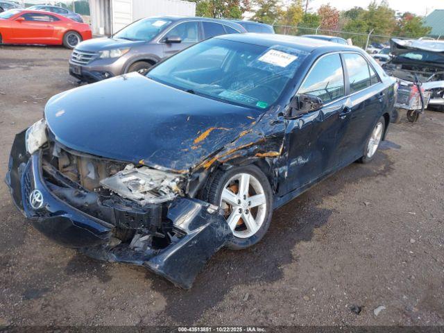 Toyota Camry Se Image 6