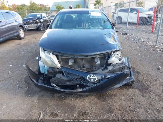 Toyota Camry Se Image 14
