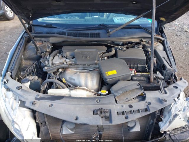 Toyota Camry Se Image 18