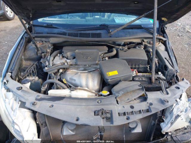 Toyota Camry Se Image 18