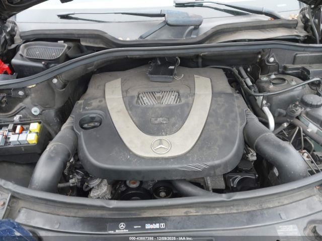 Mercedes-Benz M-Class 4matic Image 11