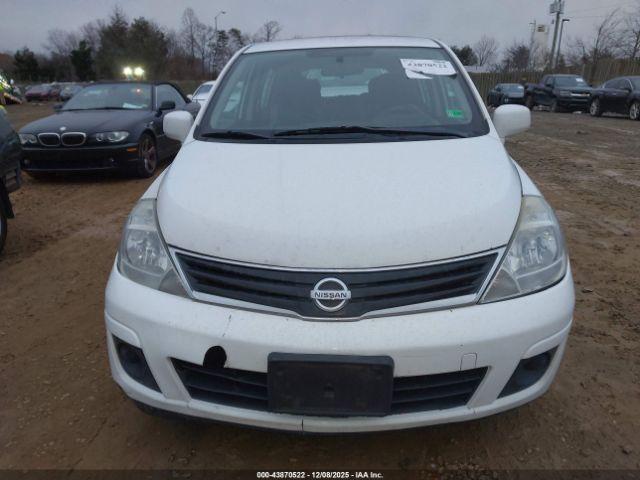 Nissan Versa 1.8s Image 3