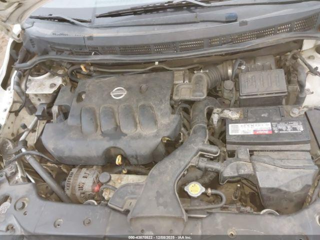 Nissan Versa 1.8s Image 11