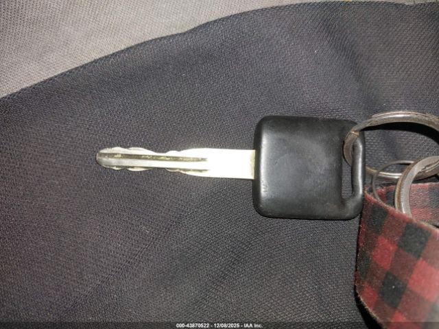 Nissan Versa 1.8s Image 6