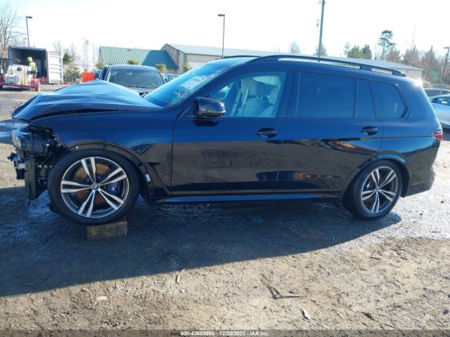 BMW X Series M60i Image 16