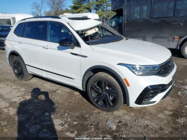  Salvage Volkswagen Tiguan