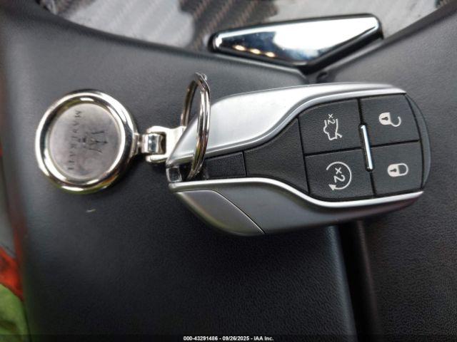 Maserati Ghibli Modena Q4 Image 15