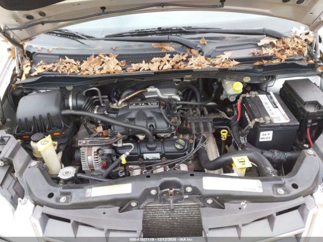 Chrysler Town & Country Lx Image 4