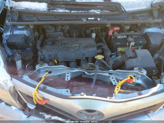 Toyota Yaris Le Image 5