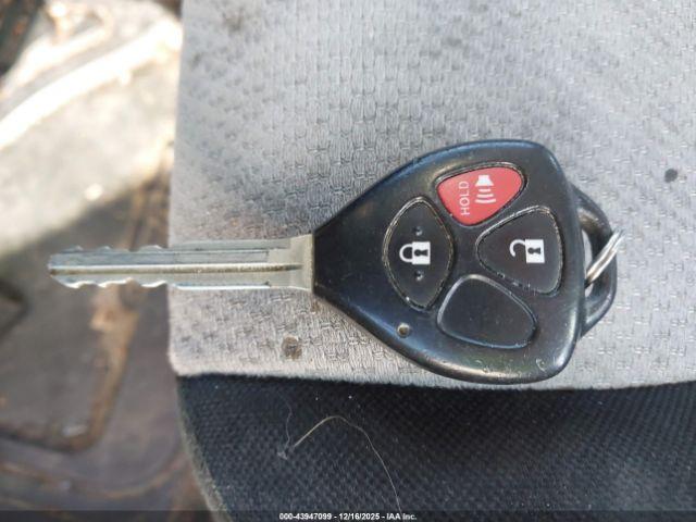 Toyota Yaris Le Image 4