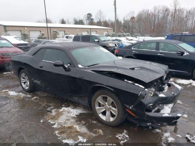  Salvage Dodge Challenger