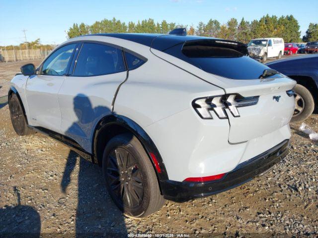 Ford Mustang Premium Image 9