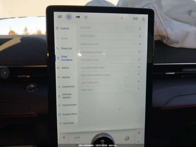 Ford Mustang Premium Image 11