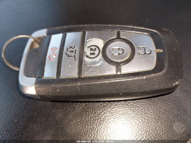 Ford Explorer Xlt Image 11