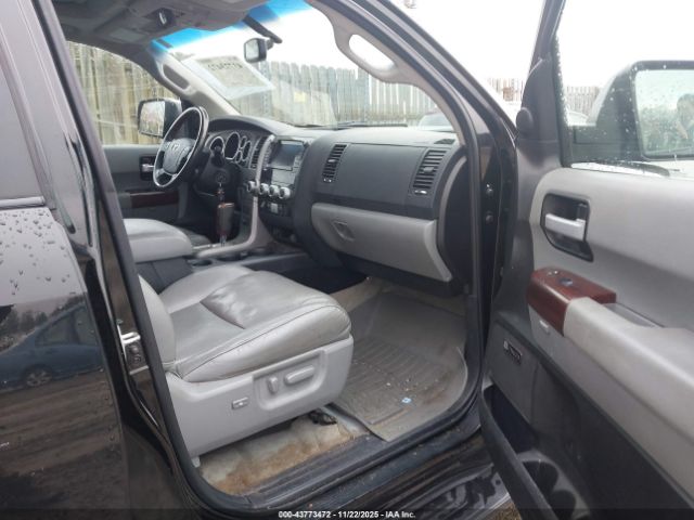 Toyota Sequoia Platinum 5.7l V8 Image 5