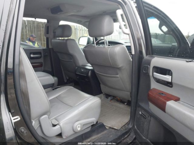Toyota Sequoia Platinum 5.7l V8 Image 4