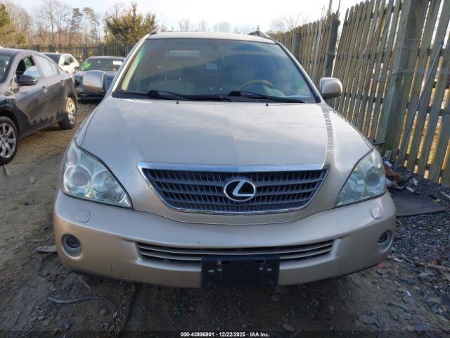 Lexus RX Image 10