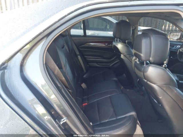 Cadillac CTS Luxury Image 2