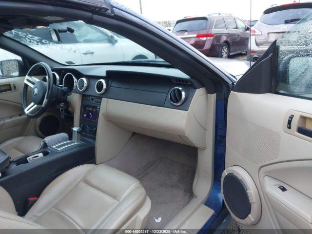 Ford Mustang V6 Image 4