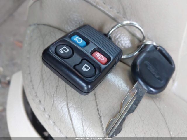 Ford Mustang V6 Image 5