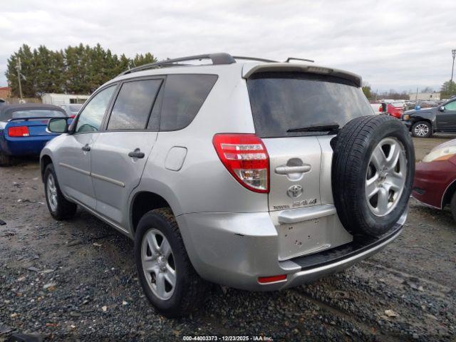 Toyota RAV4 Image 6