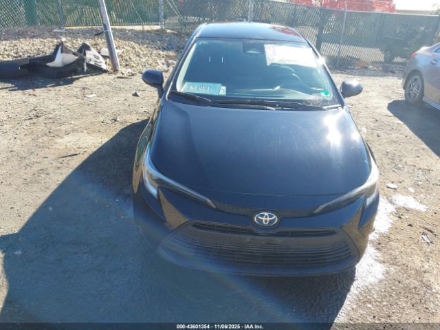 Toyota Corolla Hybrid Le Image 14