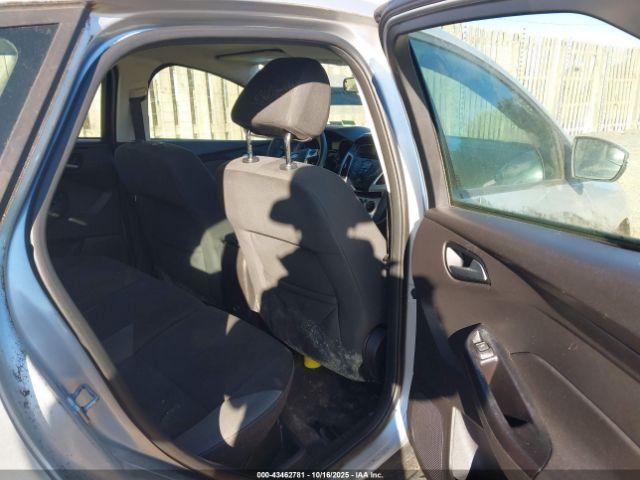 Ford Focus Se Image 6