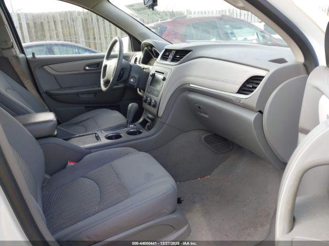 Chevrolet Traverse Ls Image 6