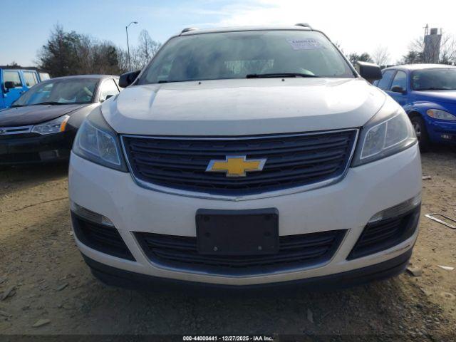 Chevrolet Traverse Ls Image 3