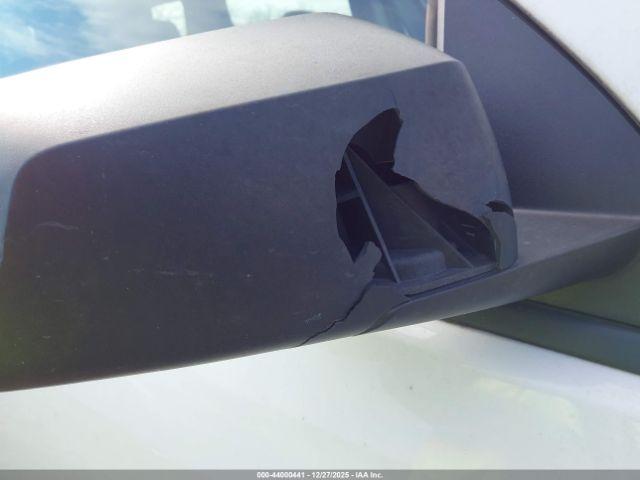 Chevrolet Traverse Ls Image 12