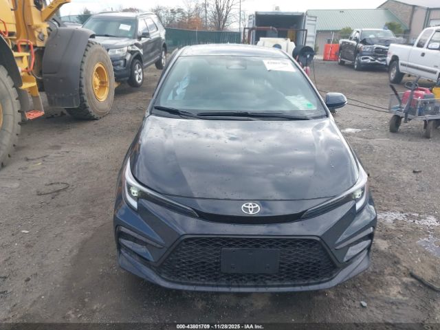 Toyota Corolla Se Image 12