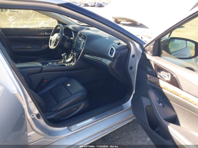 Nissan Maxima 3.5 Platinum Image 16