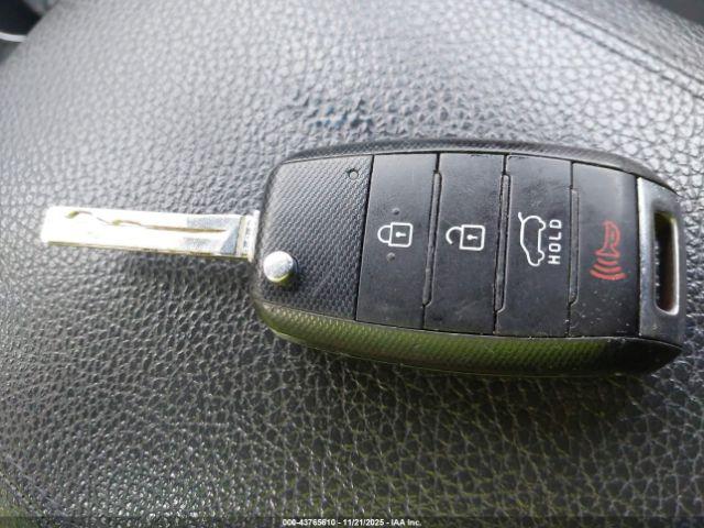 Kia Sorento Lx Image 8