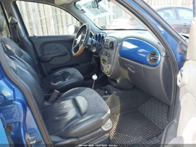 Chrysler PT Cruiser Limited Image 11