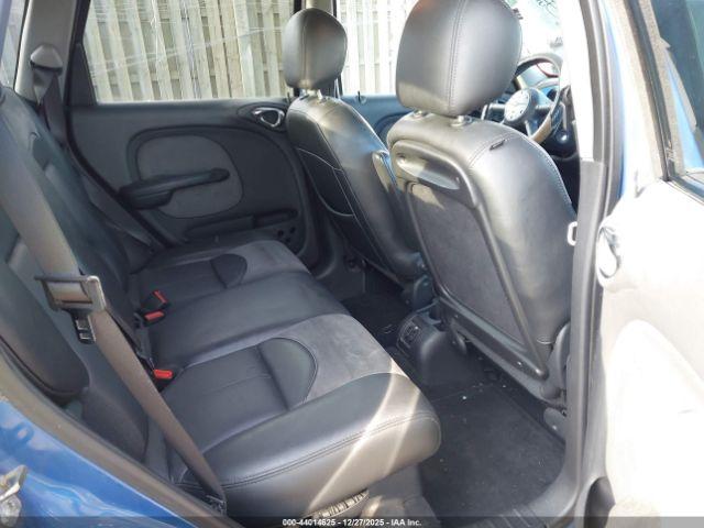 Chrysler PT Cruiser Limited Image 9