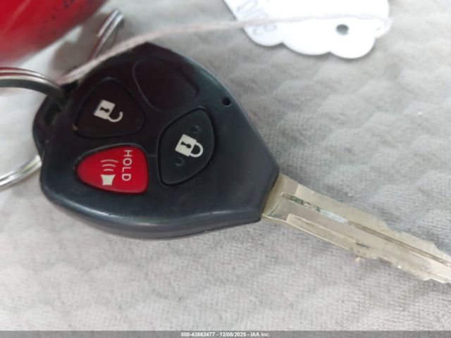 Toyota Camry Le Image 9