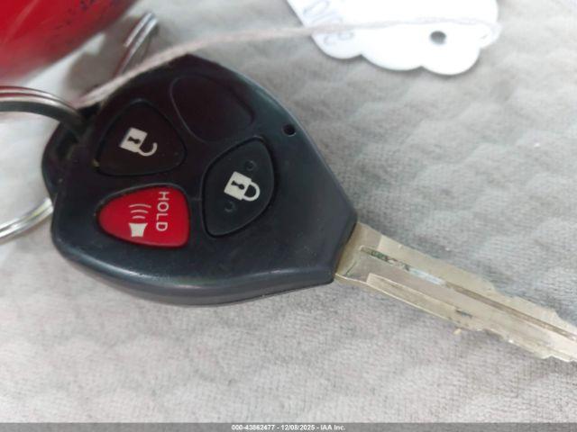 Toyota Camry Le Image 9