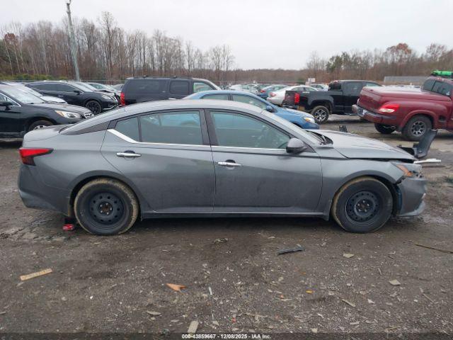 Nissan Altima S Fwd Image 2