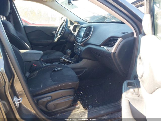 Jeep Cherokee Latitude Image 2