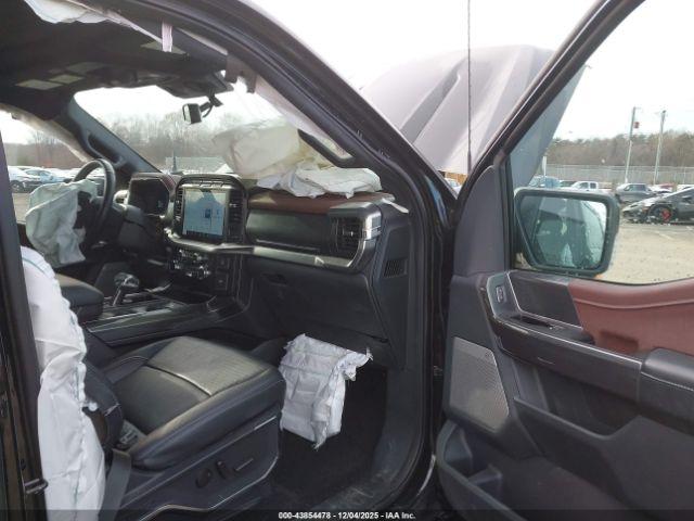 Ford F-150 Lariat Image 9