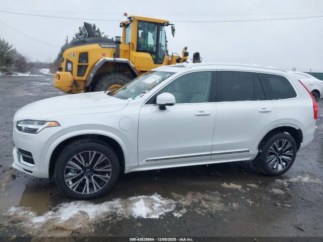 Volvo Xc90 Plug-in Hybrid T8 Plus 7-seater Image 11