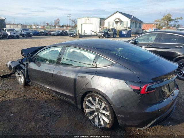 Tesla Model 3 Long Range Dual Motor All-wheel Drive Image 2
