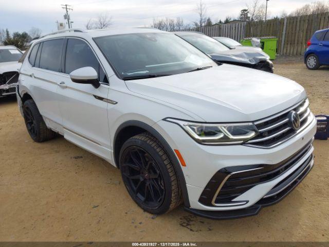  Salvage Volkswagen Tiguan