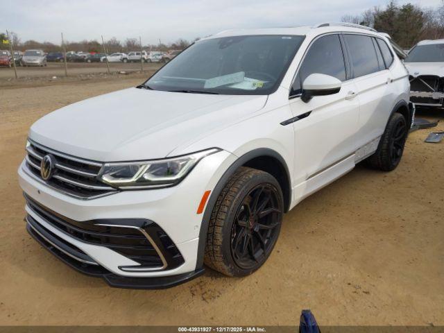 Volkswagen Tiguan 2.0t Sel R-line Image 15