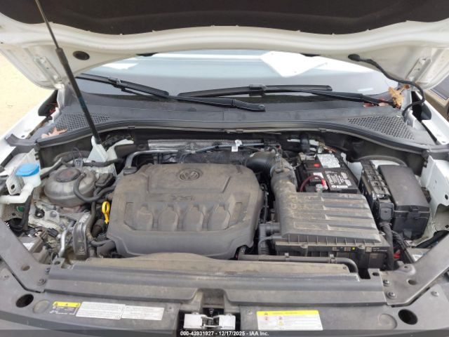 Volkswagen Tiguan 2.0t Sel R-line Image 2