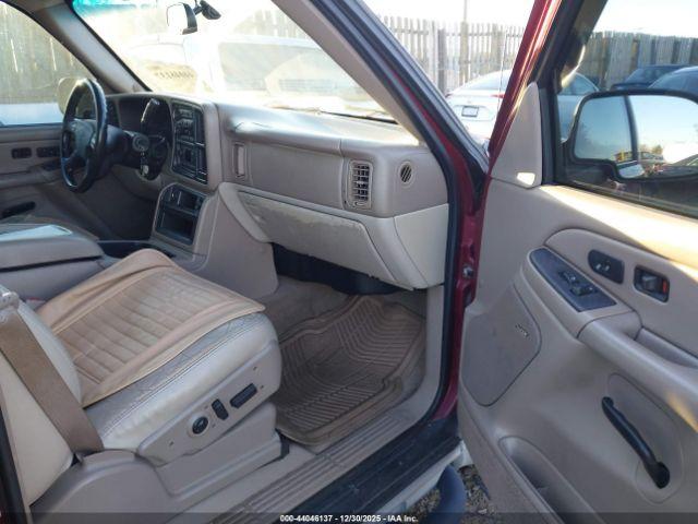 Chevrolet Suburban 1500 Z71 Image 11